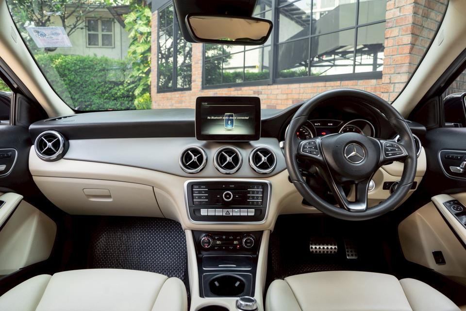 “Mercedes-Benz GLA200 Urban“ Facelift ปี 2018 รูปย่อยที่ 3