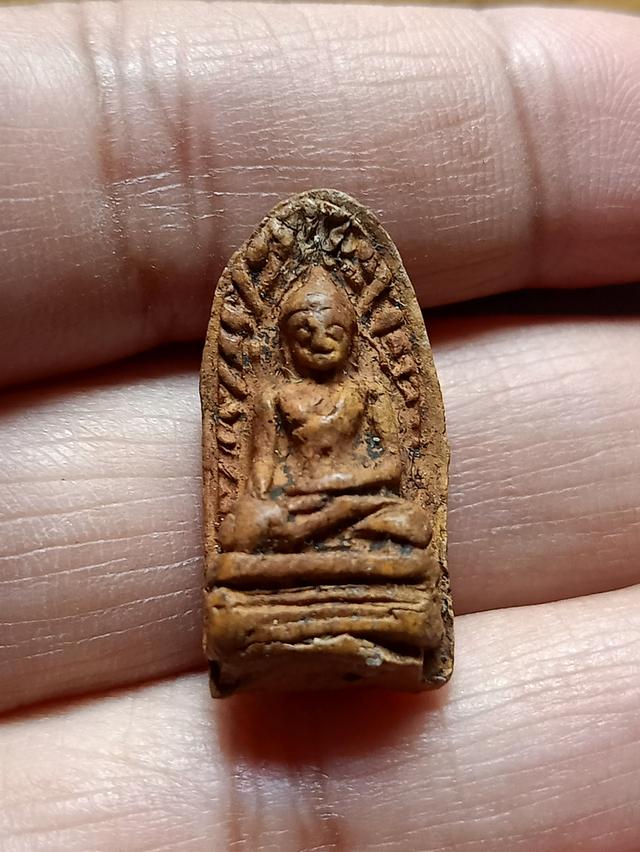 พระรอด  สอบถามได้ค่ะ