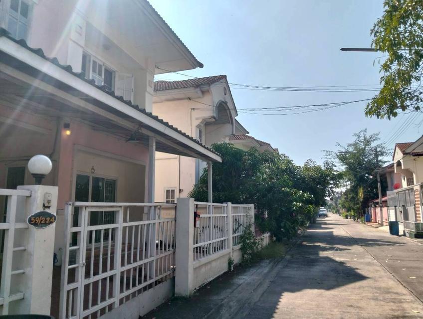 ขายบ้านแฝด 2 ชั้น หมู่บ้านบุรีรมย์ รังสิต ลำลูกกา คลอง4 3