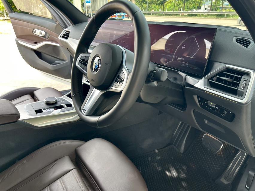 ขาย BMW 320d Msport ปี24 11