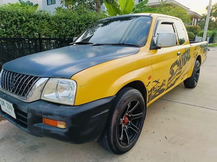 Mitsubishi L200-Strada ปี 2000