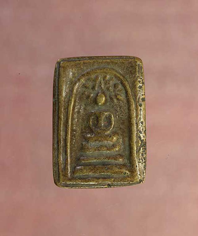 รูป เหรียญ หล่อ หลวงพ่อโบ้ย พิมพ์ปรกโพธิ์ เนื้อทองผสม ค่ะ p144 1