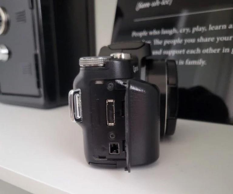 กล้อง Sony Cyber Shot รุ่น DSC - H10 5