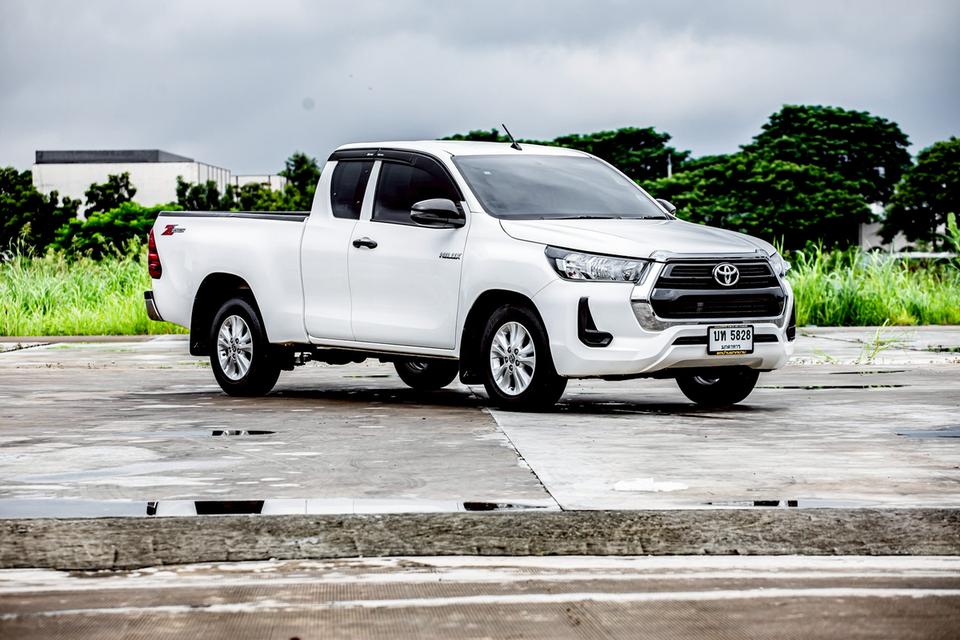 TOYOTA HILUX REVO 2.4 Z EDITION SMART CAB ปี 2022 สีขาว