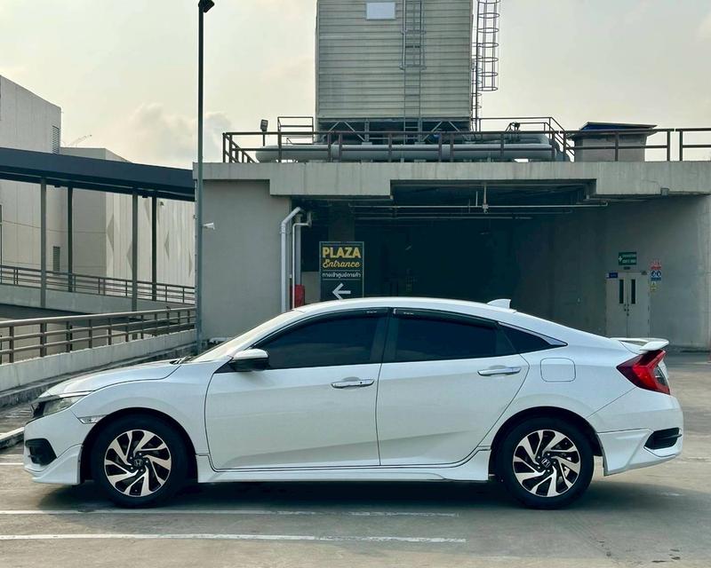 Honda Civic FC 1.8 EL Minor Change ปี 2018 สีขาวมุก รูปที่ 5