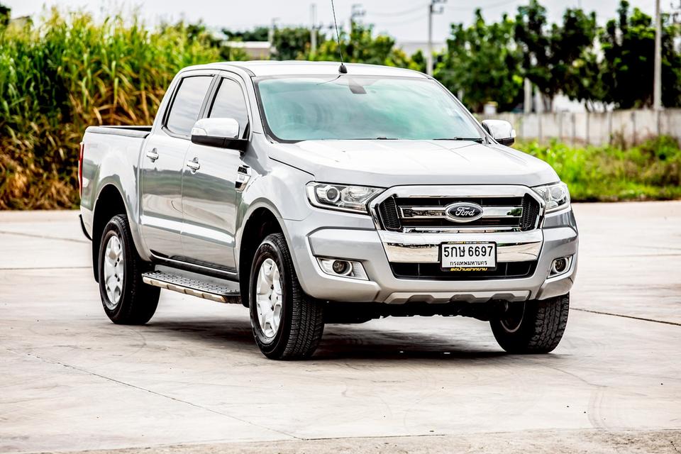 Ford Ranger 2.2 XLT Hi-Lander Double Cab เกียร์ AT ปี 2017 สีเทา สภาพดีมากๆ