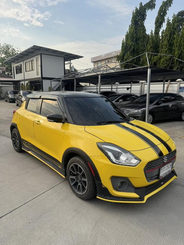 Suzuki Swift GLX ปี218 ไมล์น้อย เจ้าของขายเอง รูปที่ 2
