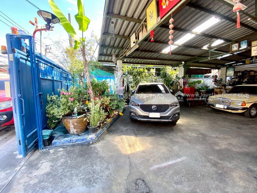 ขายบ้านเดี่ยว 2 ชั้น ซอยนวมินทร์42 พื้นที่ 95 ตารางวา ขาย 16.5 ล้านบาท ทำเลดีมาก ถนนเมน เข้าซอยเพียง 100 เมตร ใกล้เดอะมอลล์บางกะปิ 2