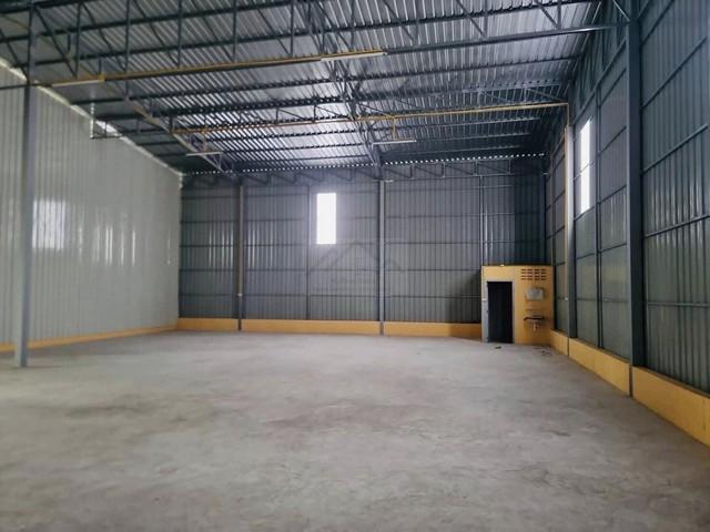 ให้เช่าอาคารโกดังสร้างใหม่ 560 ตรม. บนเนื้อที่ 3 ไร่ ทำเลดี ใกล้รถไฟฟ้าสถานีลาดพร้าว 91 ที่จอดรถขนาดใหญ่ 6