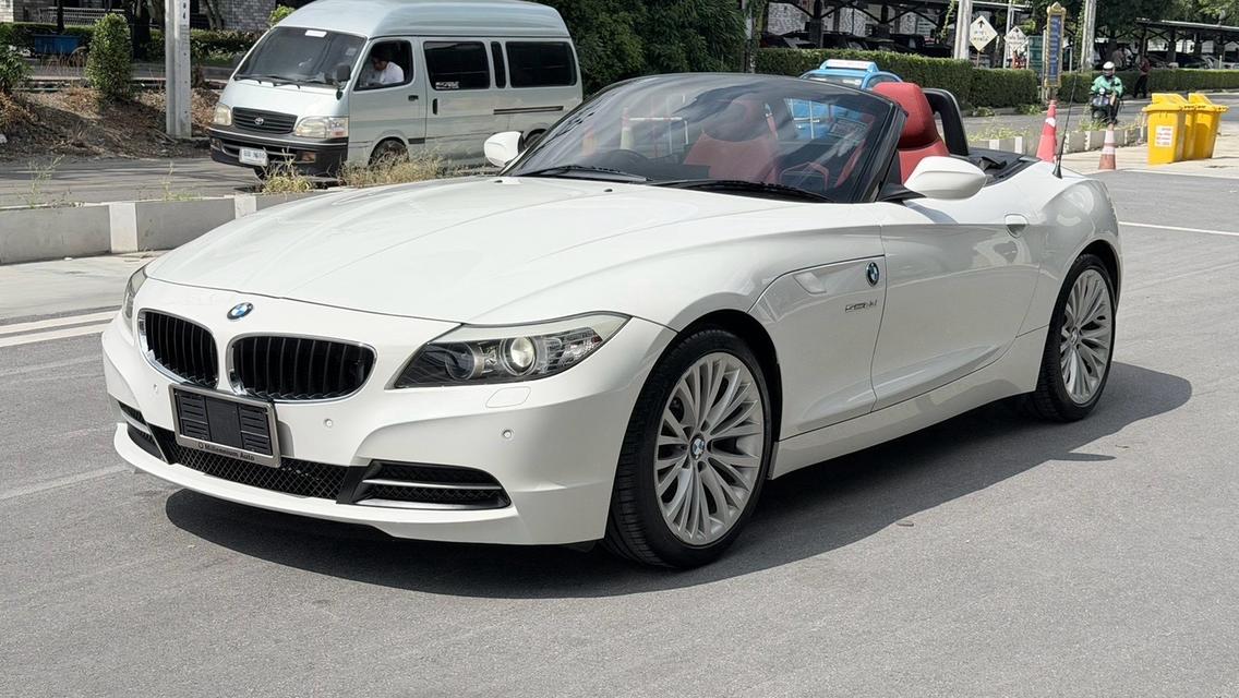 2010 BMW Z4 2.5 sDrive23i สีขาว Milage 40,XXX KM สวยที่สุดเท่าที่เคยเห็น เดิมทุกจุด รถศูนย์ Millennium auto เข้าศูนย์ เซอร์วิสศูนย์ทุกระยะ รูปที่ 4