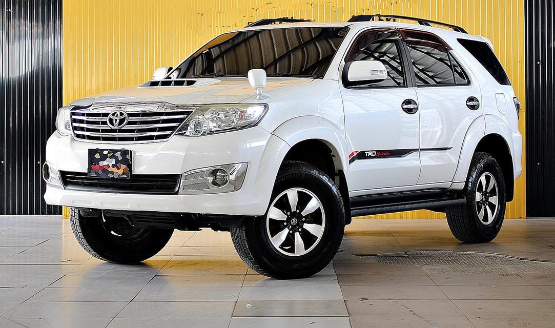 7ที่นั่ง fortuner 3.0 v ปี 14 ตัวท็อป รถบ้านแท้ สภาพสวยกริ๊บ ไม่มีชนแน่นอน