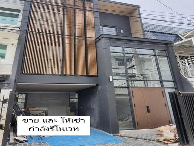 PB5558 ให้เช่าทาวน์โฮม สไตล์โมเดิร์น 3ชั้น ซอยเอกมัย22 ปรีดีพนมยงค์ 43 รีโนเวทใหม่ทั้งหลัง  15