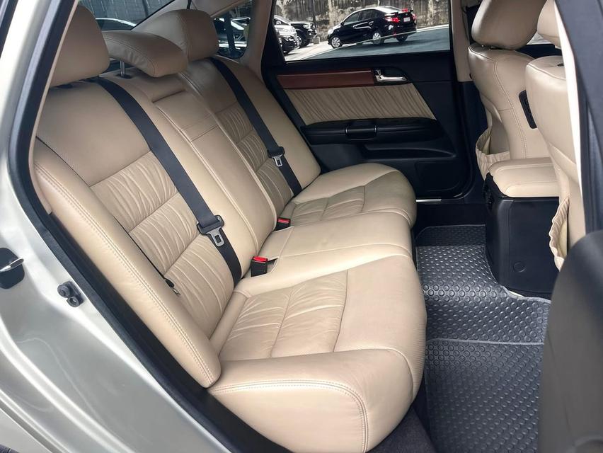 MITSUOKA GALUE 250 LX 2.5 V6 2011 12