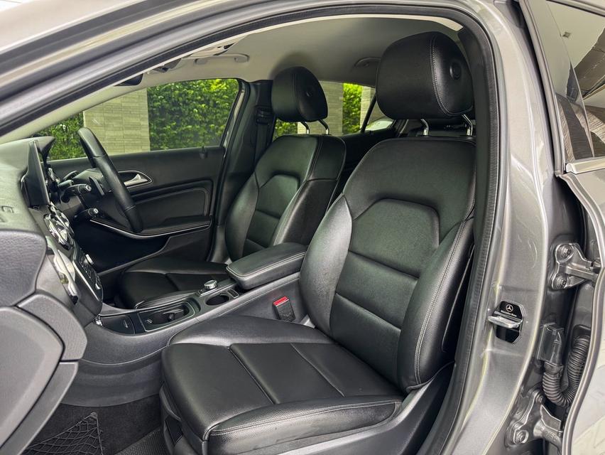 รหัสรถ AVA3003 ✨Mercedes Benz GLA200 Urban ปี 2019 W156 Facelift 10