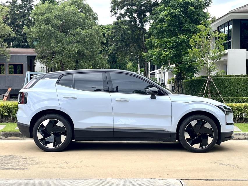 Volvo EX30 Ultra Twin Motor Performance ปี 2024  6