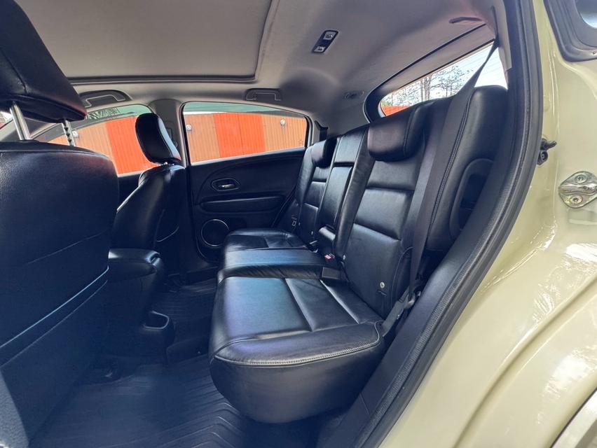 Honda Hrv 1.8E Sunroof AT 2015 สีขาว รูปที่ 11
