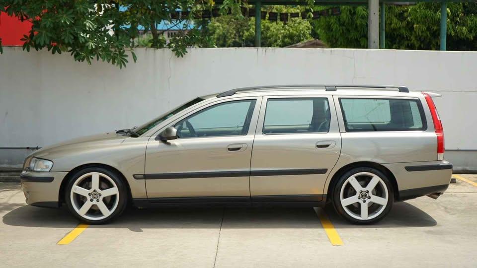 ขายรถ Volvo V70 6