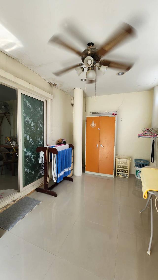 ขายบ้านแฝดหลังมุม เดอะวิลล่า รัตนาธิเบศร์ ซ.ท่าอิฐ พร้อมเข้าอยู่ ทำเลดี เดินทางสะดวก ใกล้ MRT ท่าอิฐ นนทบุรี 7