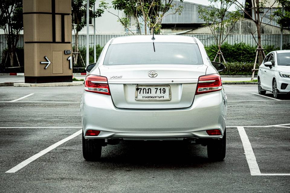 Toyota Vios 1.2. E ปี 2018 สีบอร์น 6
