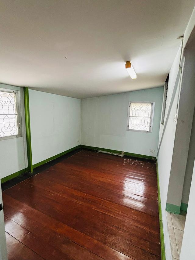 บ้านเช่าลาดพร้าว ให้เช่าบ้านใกล้รถไฟฟ้าโชคชัย4 เข้าออกได้2ทาง ฝั่งถนนลาดพร้าววังหิน,ถนนโชคชัย4 บ้านเดี่ยวหลังมุม 4นอน 2น้ำ แอร์3ตัว ตู้เย็น 2เครื่อง 17