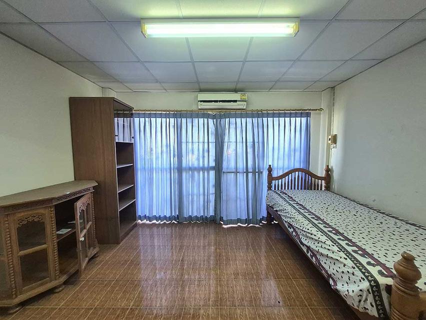 ให้เช่าตึก 4.5 ชั้น พหลโยธิน 54/4 แยก 3 11