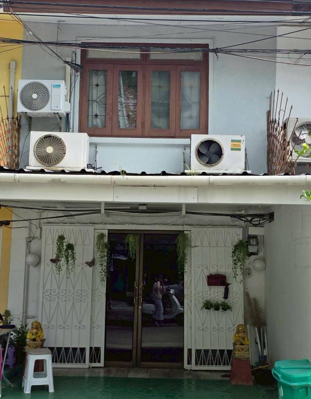 ขายทาวน์เฮ้าส์ 2 ชั้น สุขุมวิท 71 พร้อมผู้เช่า ทำเลสวย น่าลงทุน (N.2240) 3