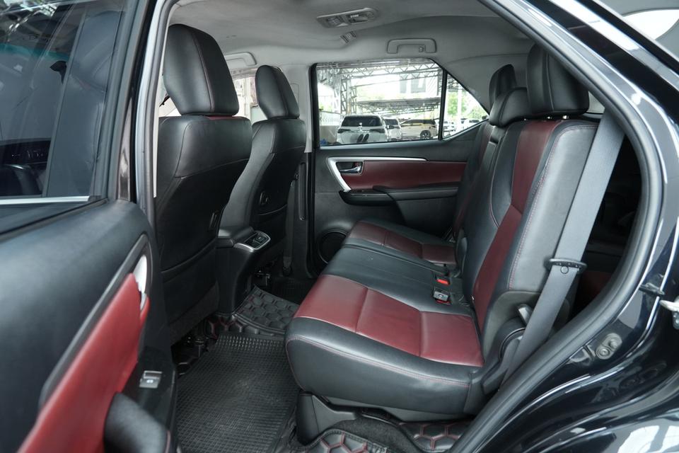 2018 TOYOTA FORTUNER 2.8 TRD SPORTIVO 4WD SUV สีดำ เลขไมล์ 189855 กม. 15