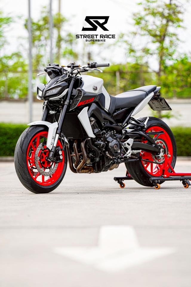 🏍️ #MT09 | 2019 | Rare Factory Grey – Aggressive Naked Style!