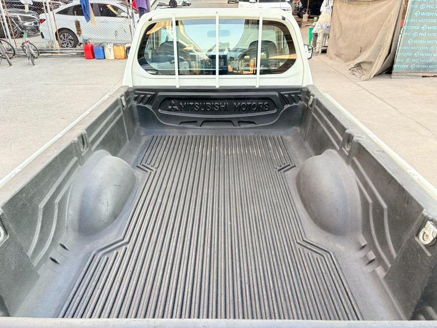 2014 Mitsu Triton 2.4 เบนซินตอนเดียว เกียร์ MT รถสวยพร้อมใช้งาน รูปที่ 7