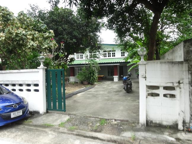 ให้เช่าบ้านเดี่ยว ย่านบางพลัด ซอย.สิรินธร2 ใกล้ห้างตั้งฮั่วเส็ง ธนบุรี หลังใหญ่ ในเมือง ถูกมาก เหมาะทำโฮมออฟฟิต,งานในบ้าน,เช่าอยู่เป็นครอบครัว ฯลฯ 1