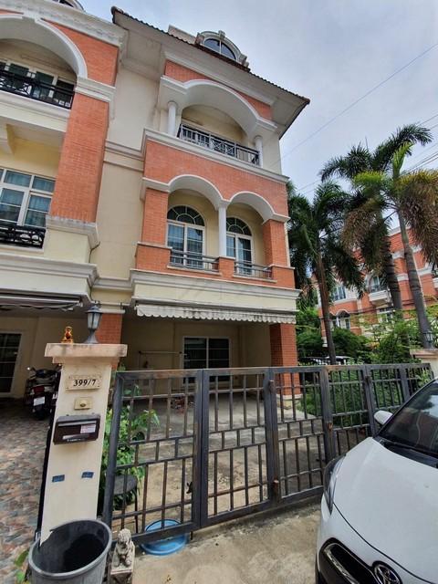 ให้เช่าทาวน์โฮม 3.5 ชั้นหลังมุม 3 ห้องนอน โครงการ Casa City ลาดพร้าว เลียบด่วนเอกมัย-รามอินทรา ซอยโยธินพัฒนา3 **เลี้ยงสั 1