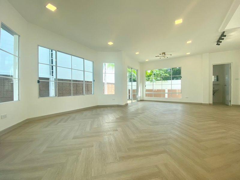 **ฟรีโอน**ขายบ้านเดี่ยวหลังมุม รีโนเวททั้งหลัง หมู่บ้านชัยพฤกษ์ รังสิต คลอง4 ติดถนนรังสิต-นครนายก ธัญบุรี ปทุมธานี. 3