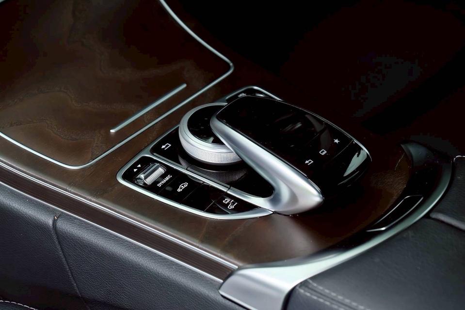 รหัสรถ PR8245 Mercedes Benz C350e Exclusive ปี 2017 16