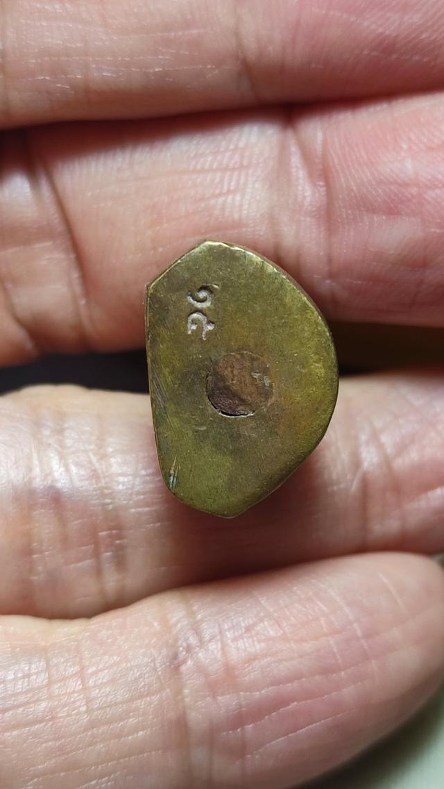 หลวงพ่อเงิน ปี 15 วัดท่าบัวทองพิจิตร รูปที่ 3