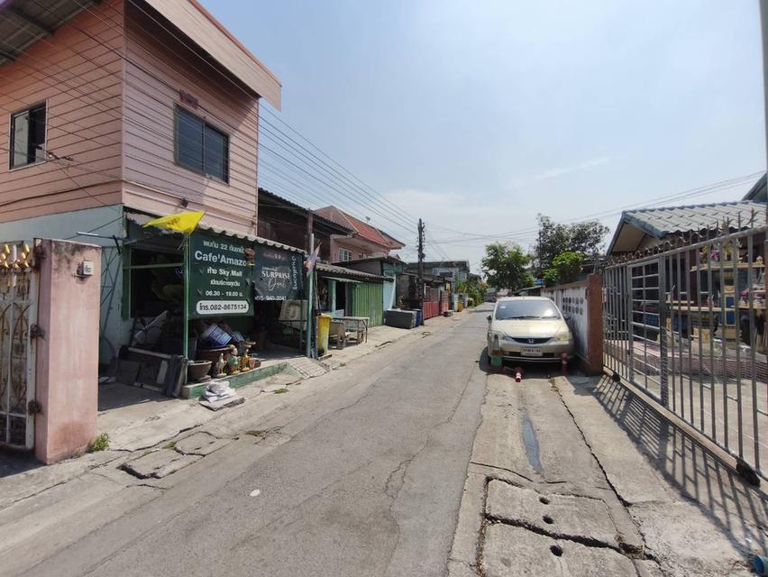 ตึกแถว 2 ห้อง ถูก เพียง 4.5 ลบ. ใกล้ถนนเอกชัยเพียง 300ม. บางซอย Sky mall สมุทรสาคร ซอย กองพนันพล 4