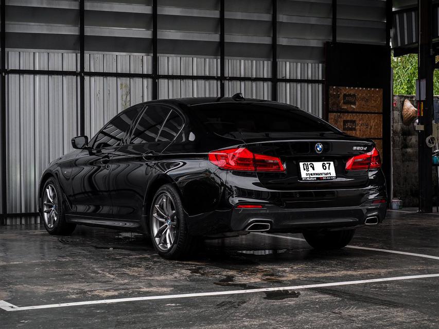 BMW Series5 520d M Sport ปี 2021 สีดำ เลขไมล์ 30,000 กิโล ( รับประกันเลขไมล์แท้ ) 6