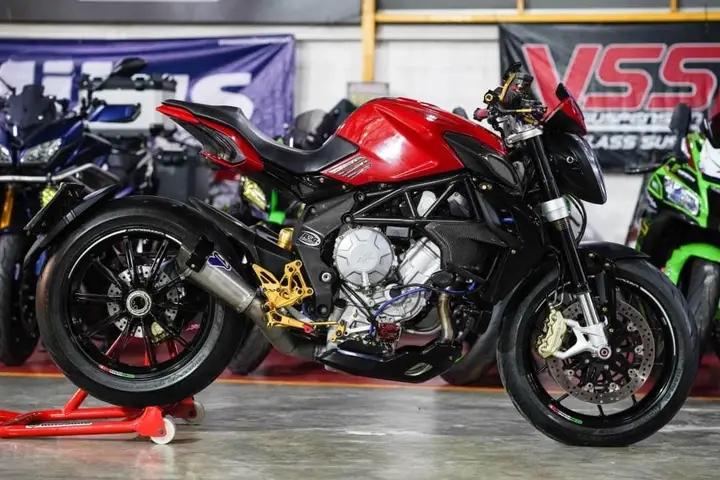 รถบ้านราคาเบาๆ  MV Agusta Brutale 3