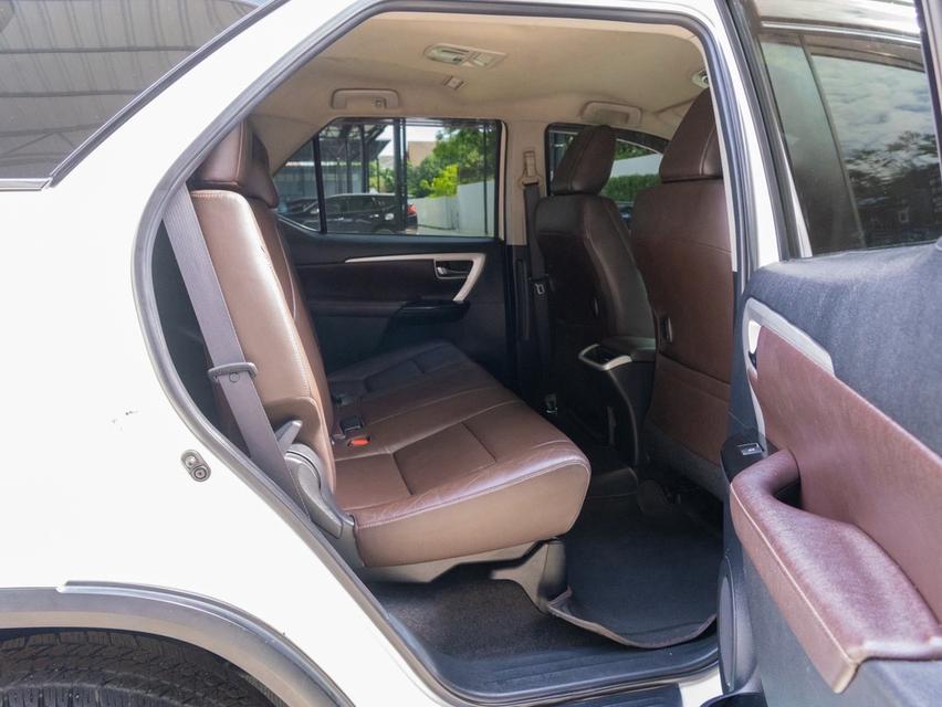 TOYOTA FORTUNER 2.8 V 2WD ปี 2016Fortuner โฉมใหม่ ตัว V ท็อปสุดขับ 2 มือเดียว สีขาวมุกแท้ สภาพสวยพร้อมใช้ รูปที่ 15
