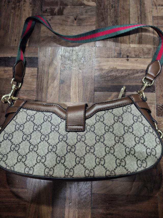 กระเป๋า Gucci มือสอง รูปย่อยที่ 2