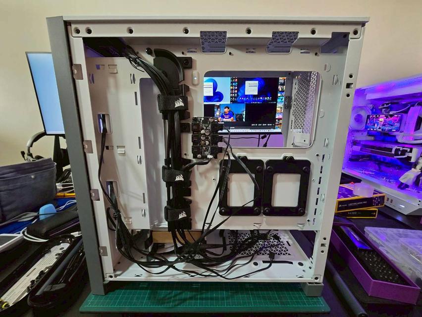 CORSAIR CASE SET เคสคอมพิวเตอร์ ชุดน้ําสองตอน พัดลมเคส สายไฟ LED ตกแต่งเคส (มือสอง มีกล่อง) รูปที่ 5