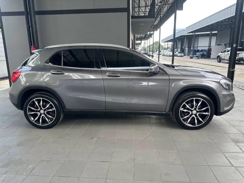 Mercedes Benz  GLA200  2015 รหัส KPC3030 4