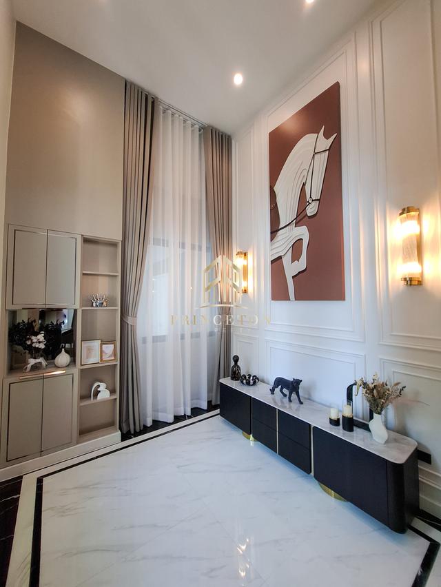 Luxury House For Sale or Rent CINQ ROYAL Krungthep Kreetha 7