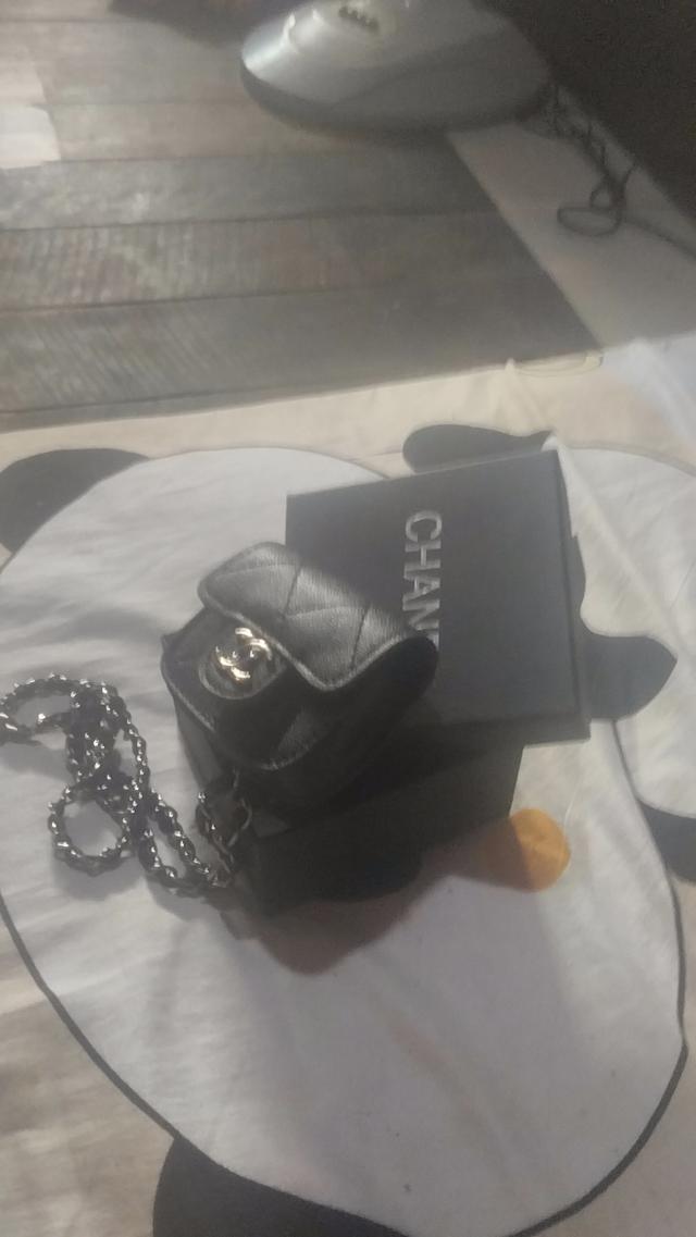 CHANELกระเป๋าไส่หูฟัง