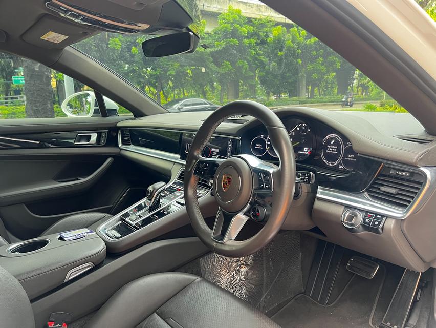 Porsche Panamera E hybrid ปี 2018 15