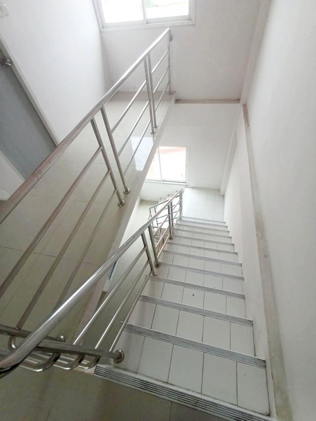 อาคารพาณิชย์ พร้อมที่ดิน กลางตัวเมืองสิงห์บุรี ติด ถนนใหญ่ อ่างทองสายเก่า 3 ชั้น + ชั้นลอย ขายถูก ชายด่วน เจ้าของขายเอง ฟรีมิเตอร์น้ำ แถมมิเตอร์ไฟ 9