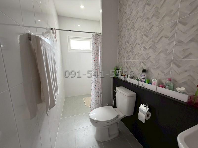 ขายบ้านสวย 2 หลัง อารียา ลิฟวิ่ง สกลนคร ที่ดินรวม 117.5 ตรว เหมาะสำหรับครอบครัวใหญ่ อยู่สบาย บรรยากาศร่มรื่น มีสวนรอบบ้า 8