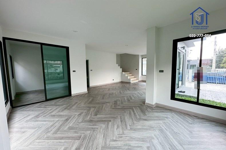 ขายบ้านแฝด 3 ชั้น เดอะ ทริปเปิ้ล 113 หลังริม 49.7 ตรว. ซอยสุขุมวิท 113 ใกล้BTS สำโรง 5