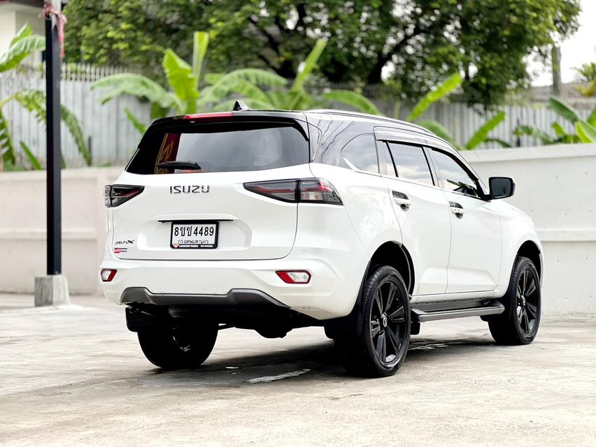 คุ้มสุดๆคันนี้ ISUZU MU-X ปี 23 มือเดียว ไมล์แท้ 70,435 km. เข้าศูนย์ทุกระยะ รูปย่อยที่ 4