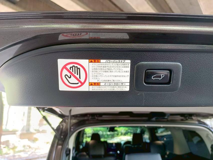 รหัสรถ PEAT3557 🚙🚐TOYOTA ALPHARD​ SC  ปี​ 19   7