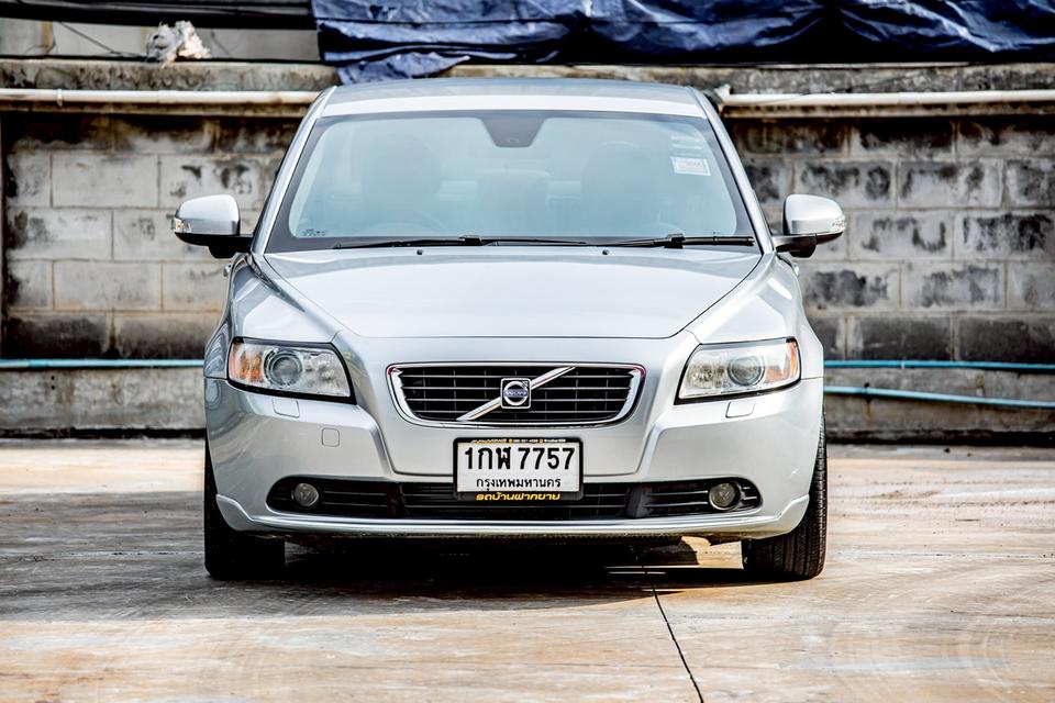 Volvo S40 2.0 AT ปี 2013 สีเทา สวยสภาพดี